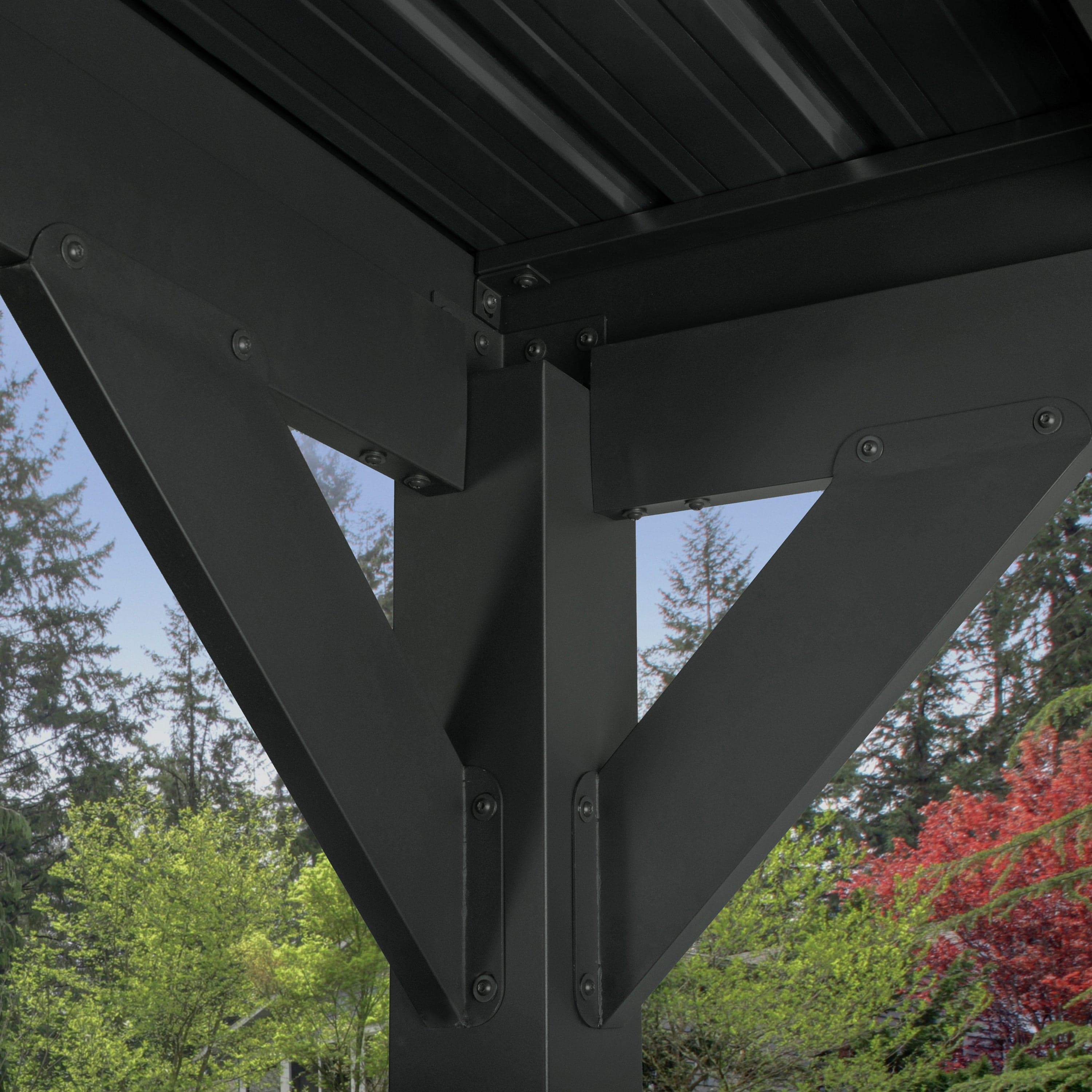 Independent close view of the steel corner post and supports