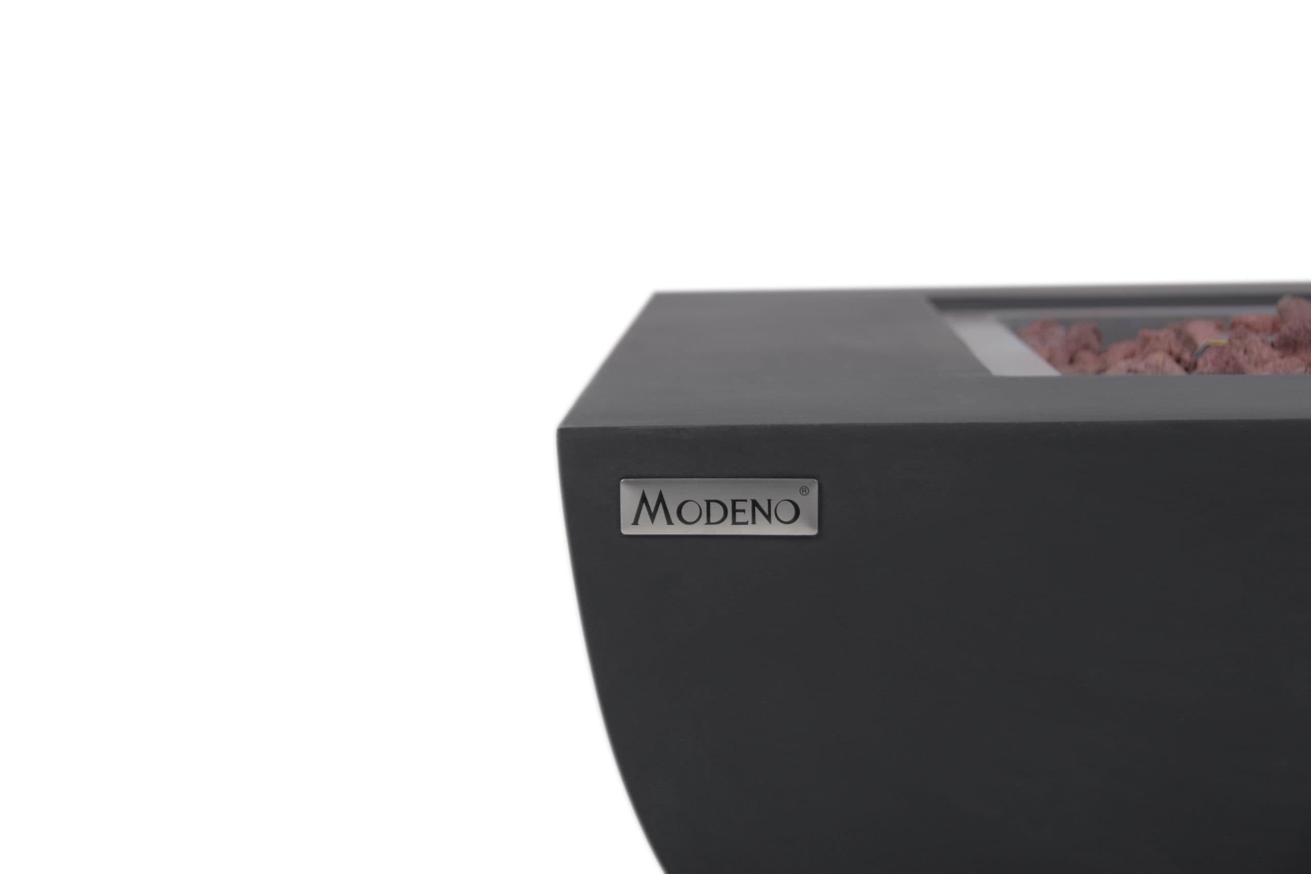 Close view of Aurora rim and Modeno badge