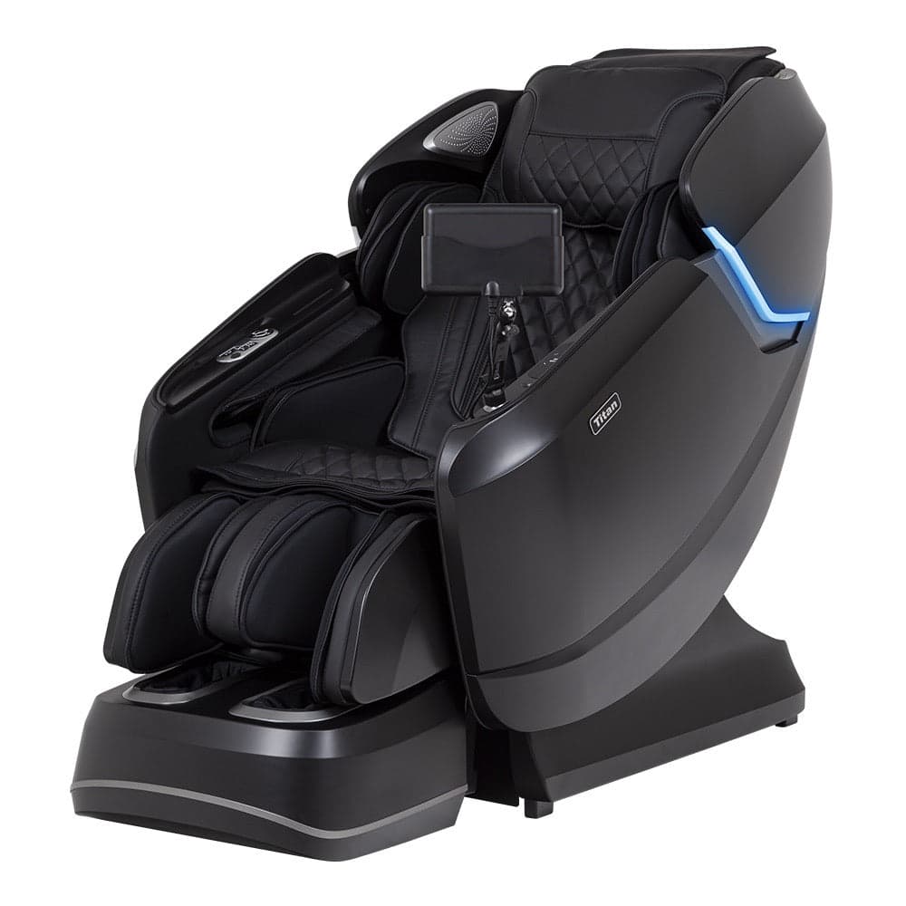 Titan Pro-Vigor 4D — Black finish, three-quarter view