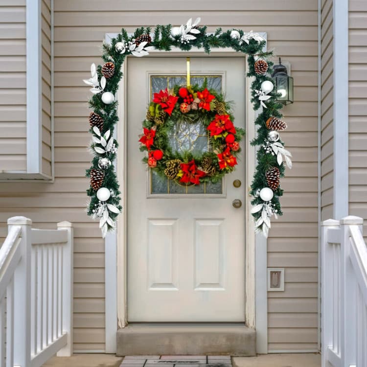 9 ft Silver-accent Garland with 50 LEDs — product detail 2