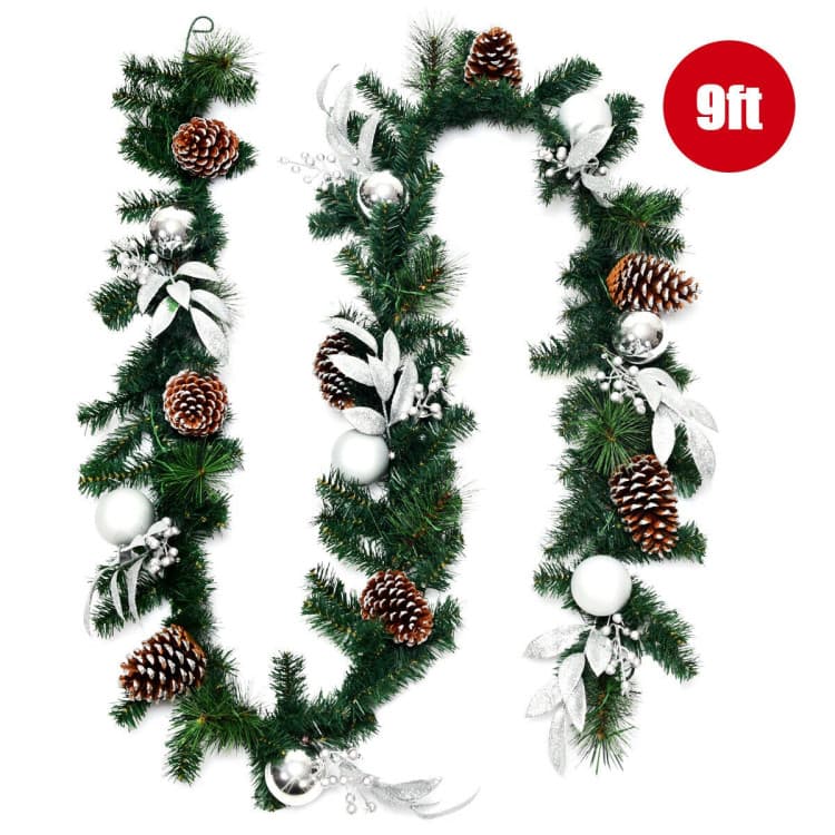 9 ft Silver-accent Garland with 50 LEDs — product detail 5